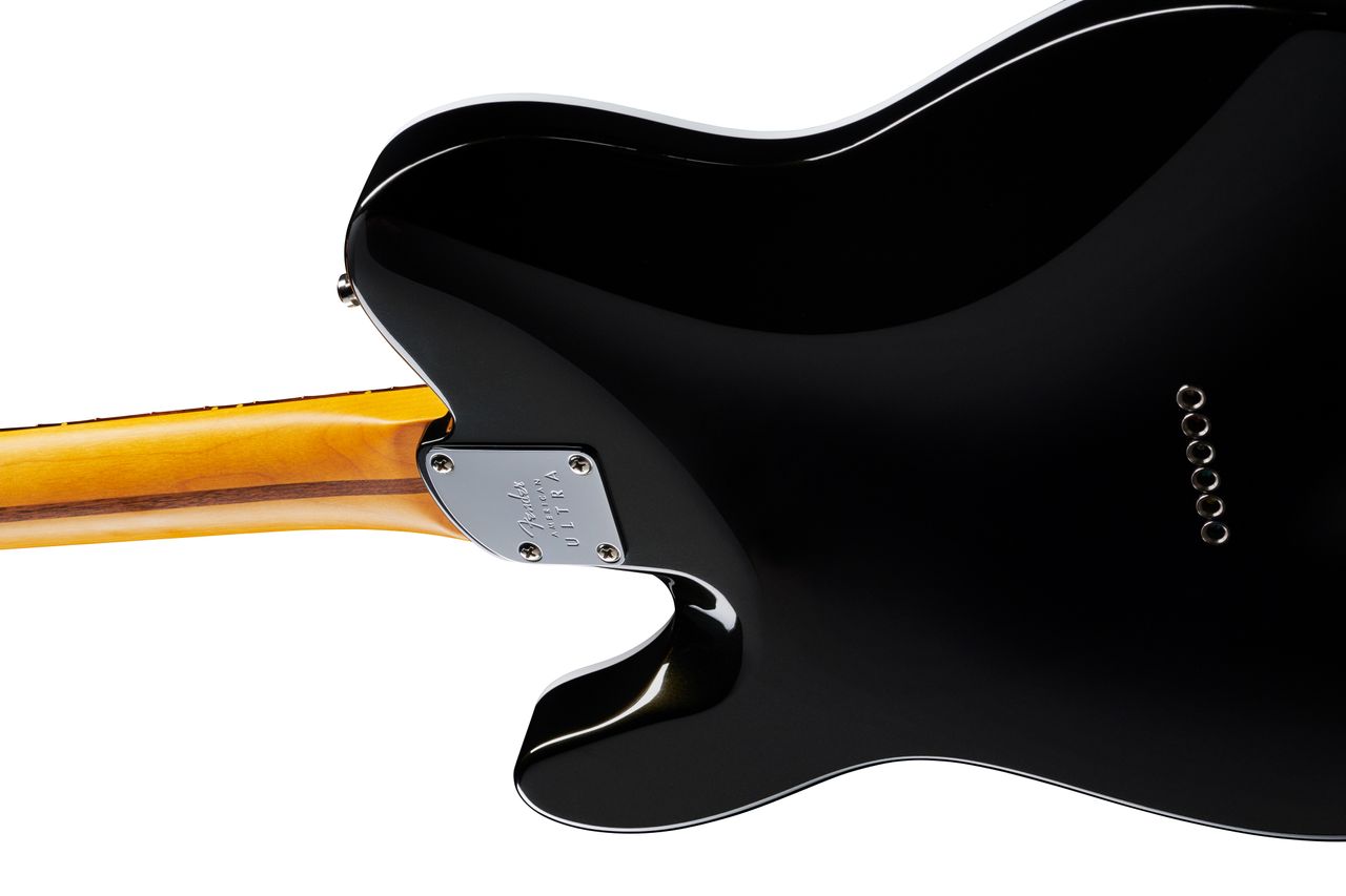 The Ultra Tele doesn't just benefit from improved access via neck heel contour, but there's a body contour too