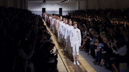 dior_rtw-ss2017_finale_-r_adrien_dirand_.jpg