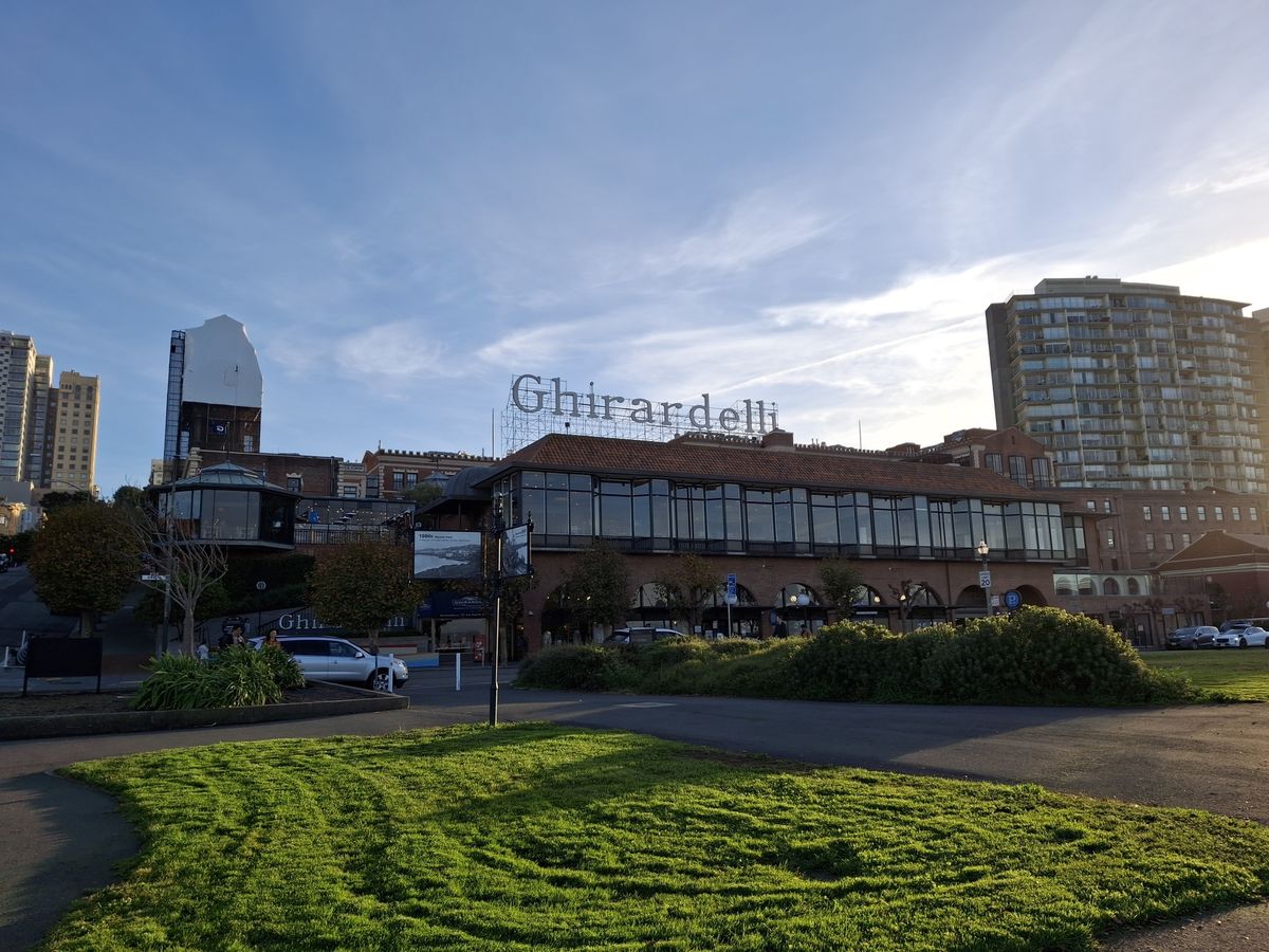 Ghiradelli Square photographed by the Galaxy A35