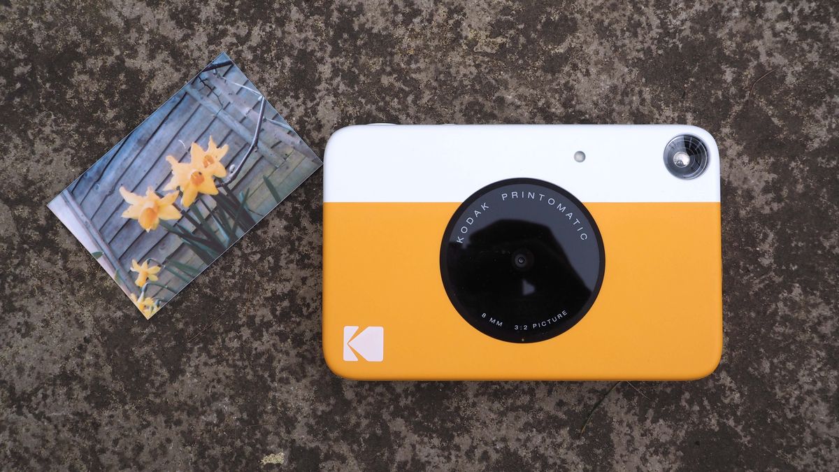 Kodak Printomatic Instant Camera Yellow