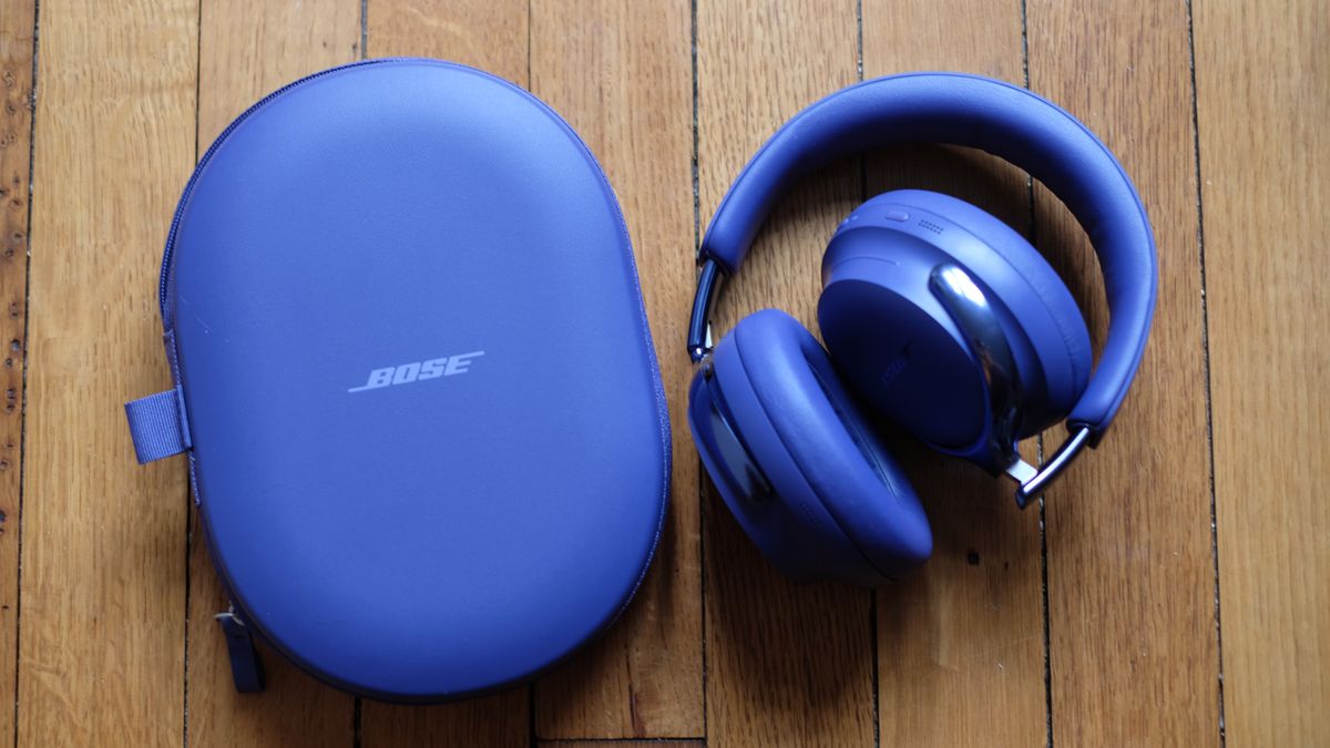 Photograph of Bose QuietComfort Ultra Headphones in Midnight Violet (purple)