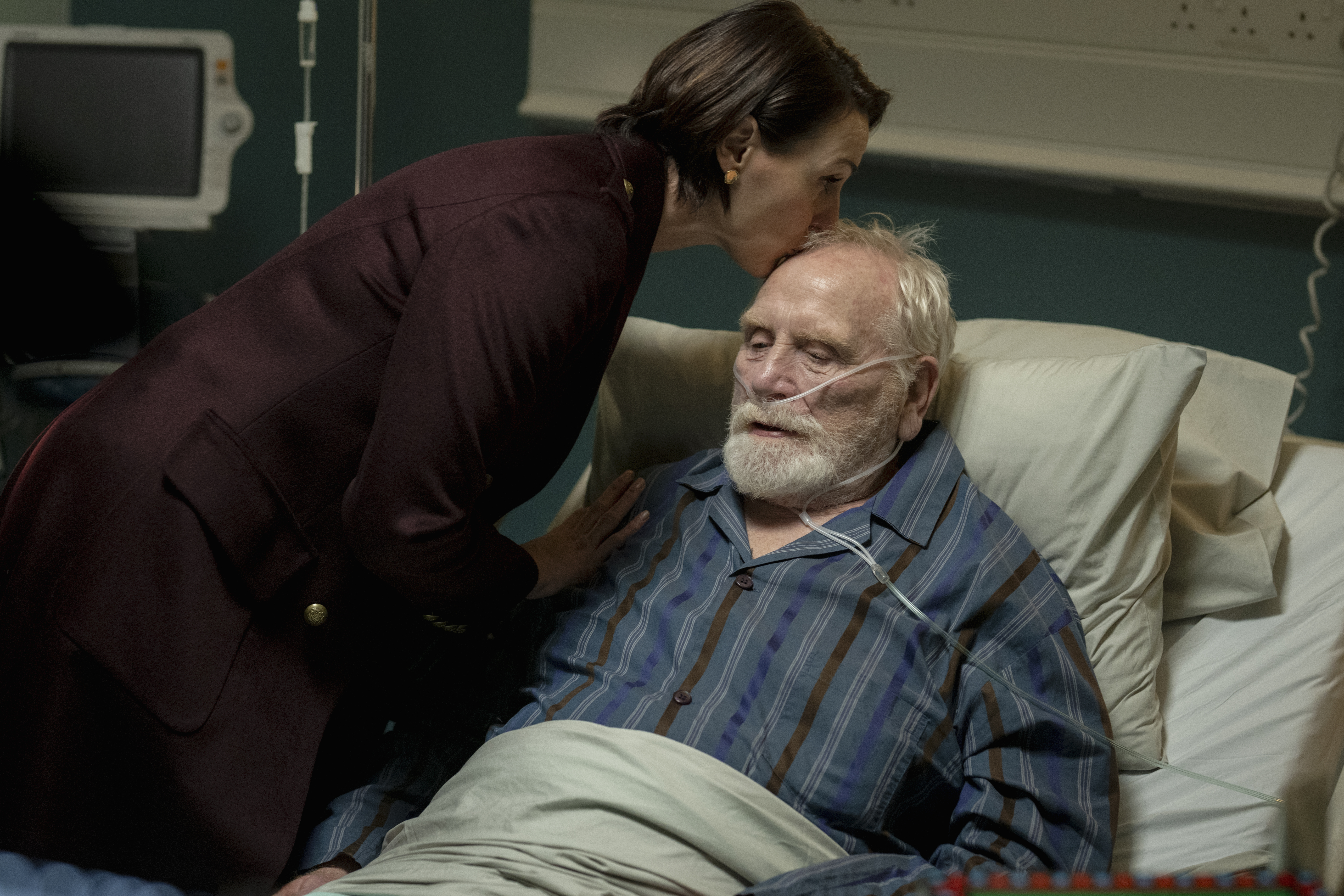 Suranne Jones as Abigail talking to James Cosmo as Max while he's in a hospital bed in hostage