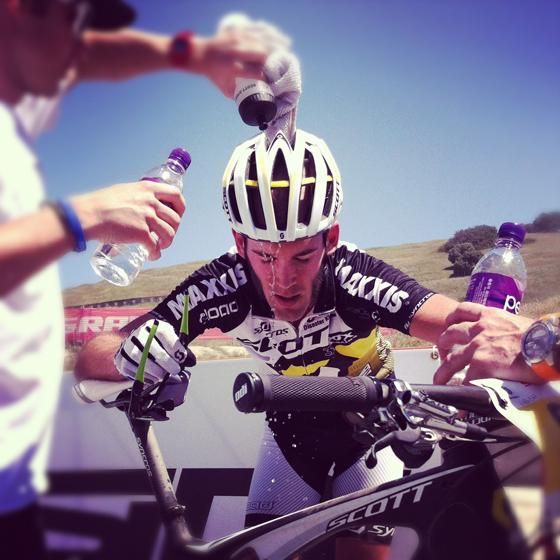 Geoff Kabush (Scott-3Rox Racing) tries to cool off after his victory