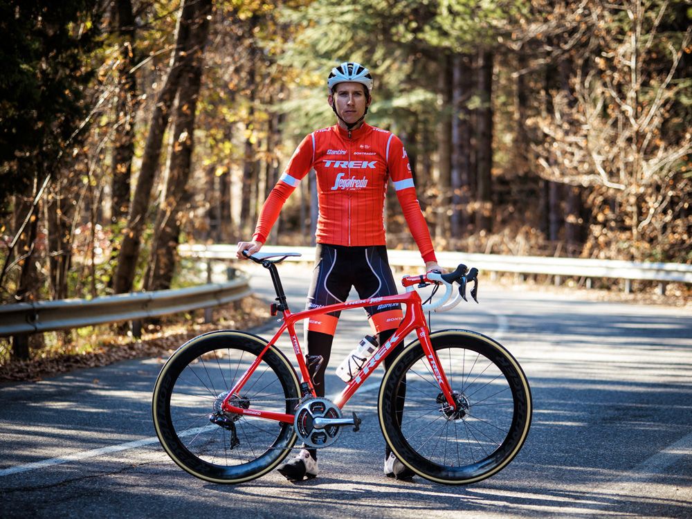 Bauke Mollema strikes a pose in the 2018 racing kit made by Santini
