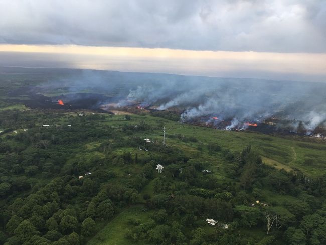 Photos: Fiery Lava from Kilauea Volcano Erupts on Hawaii's Big Island ...