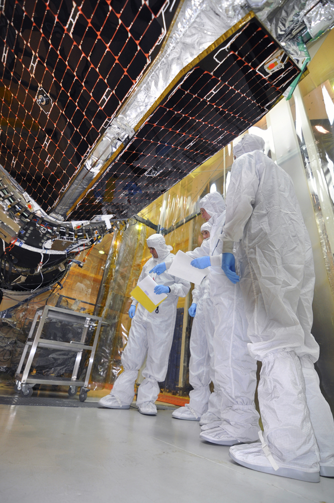 NuSTAR Spacecraft Jointed to Rocket