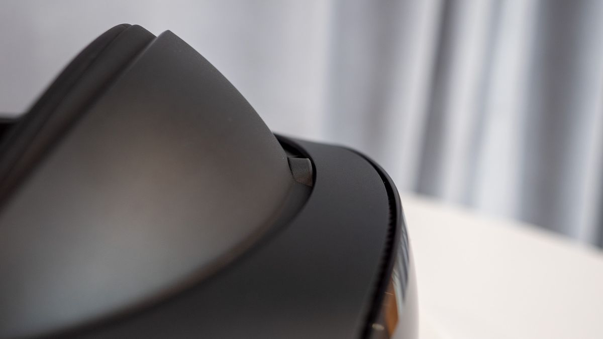 The Meta Quest Pro's visor distance wheel