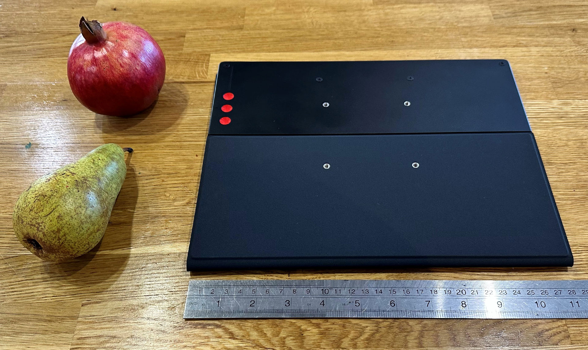 Modos Tech 13.3-inch e-paper monitors