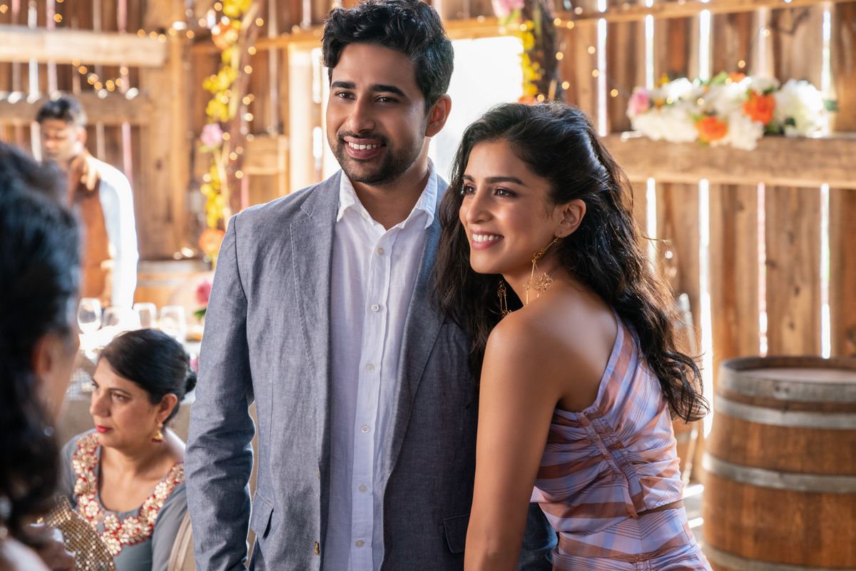 Suraj Sharma as Ravi, Pallavi Sharda as Asha