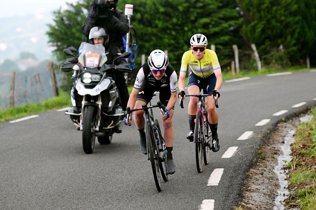 SAN SEBASTIAN SPAIN MAY 14 LR Annemiek Van Vleuten of The Netherlands and Movistar Team and Demi Vollering of The Netherlands and Team SD Worx Yellow leader jersey compete in the breakaway during the 2nd Itzulia Women 2023 Stage 3 a 1148km stage from Donostia San Sebastian to Donostia San Sebastian UCIWWT on May 14 2023 in Donostia San Sebastian Spain Photo by Dario BelingheriGetty Images