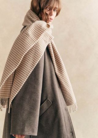 Seraphine Scarf - Mocha Houndstooth - Virgin Wool - Sézane