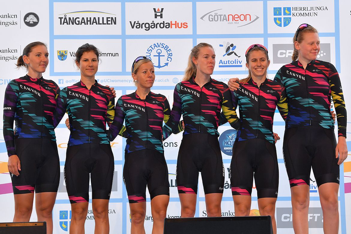Canyon_SRAM is presented to the crowd