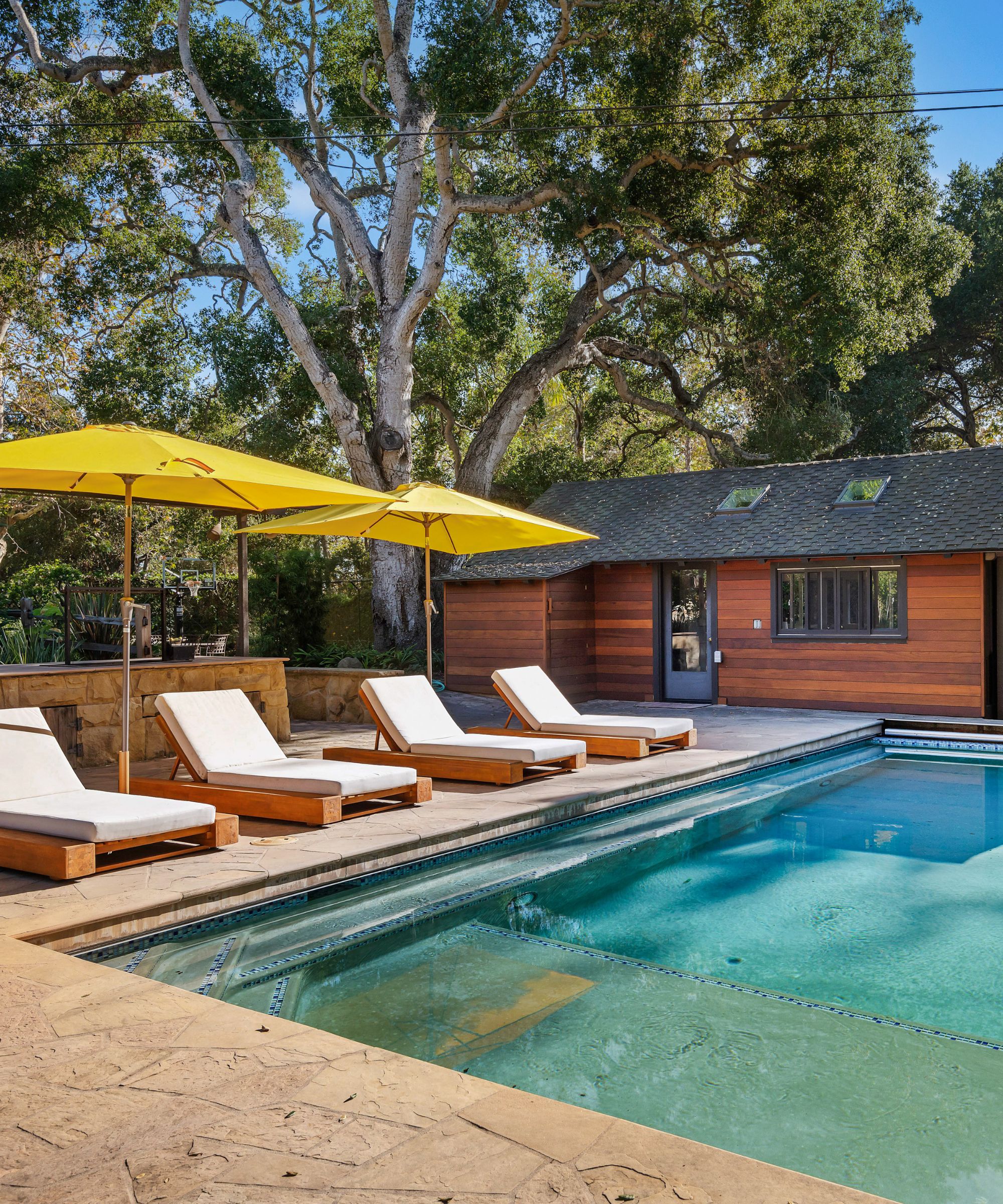 Jane Russell&#039;s pool