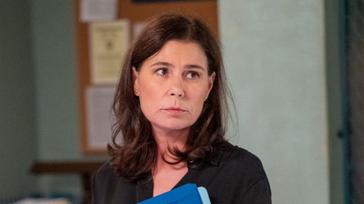 Maura Tierney in Law &amp; Order Season 24x01