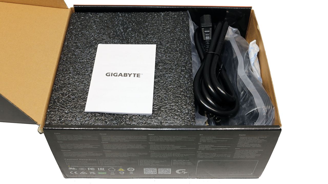 Gigabyte UD1000GM PG5