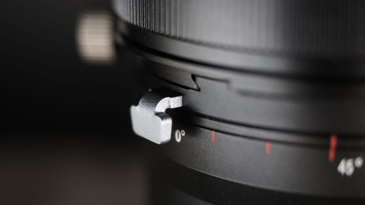 Laowa 15mm f/4.5 Zero-D Shift Lens