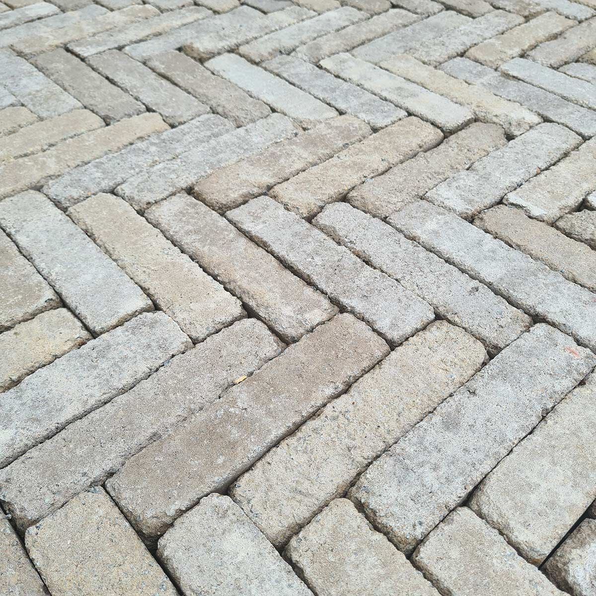 Slimsett Dove Grey - Light Grey Dutch Pavers - Concrete Block Paving (200 X 60 X 50 Mm) by Pavestone