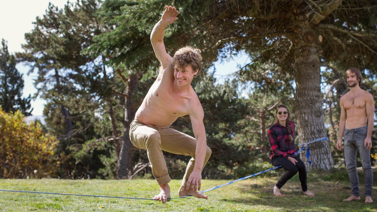 What is slacklining advnture