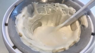 ZOKU Ice Cream Maker making frozen yogurt, but it's stuck to the edges