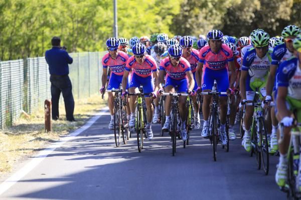 The Lampre team move closer to the front of the bunch