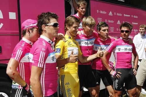 T-Mobile at the start in Le Grand-Bornand