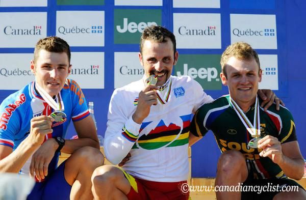 Men's elite cross country podium: Jaroslav Kulhavy (silver), Jos&eacute; Antonio Hermida Ramos (gold), Burry Stander (bronze)