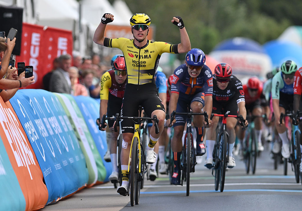 Olav Kooij wins stage 2