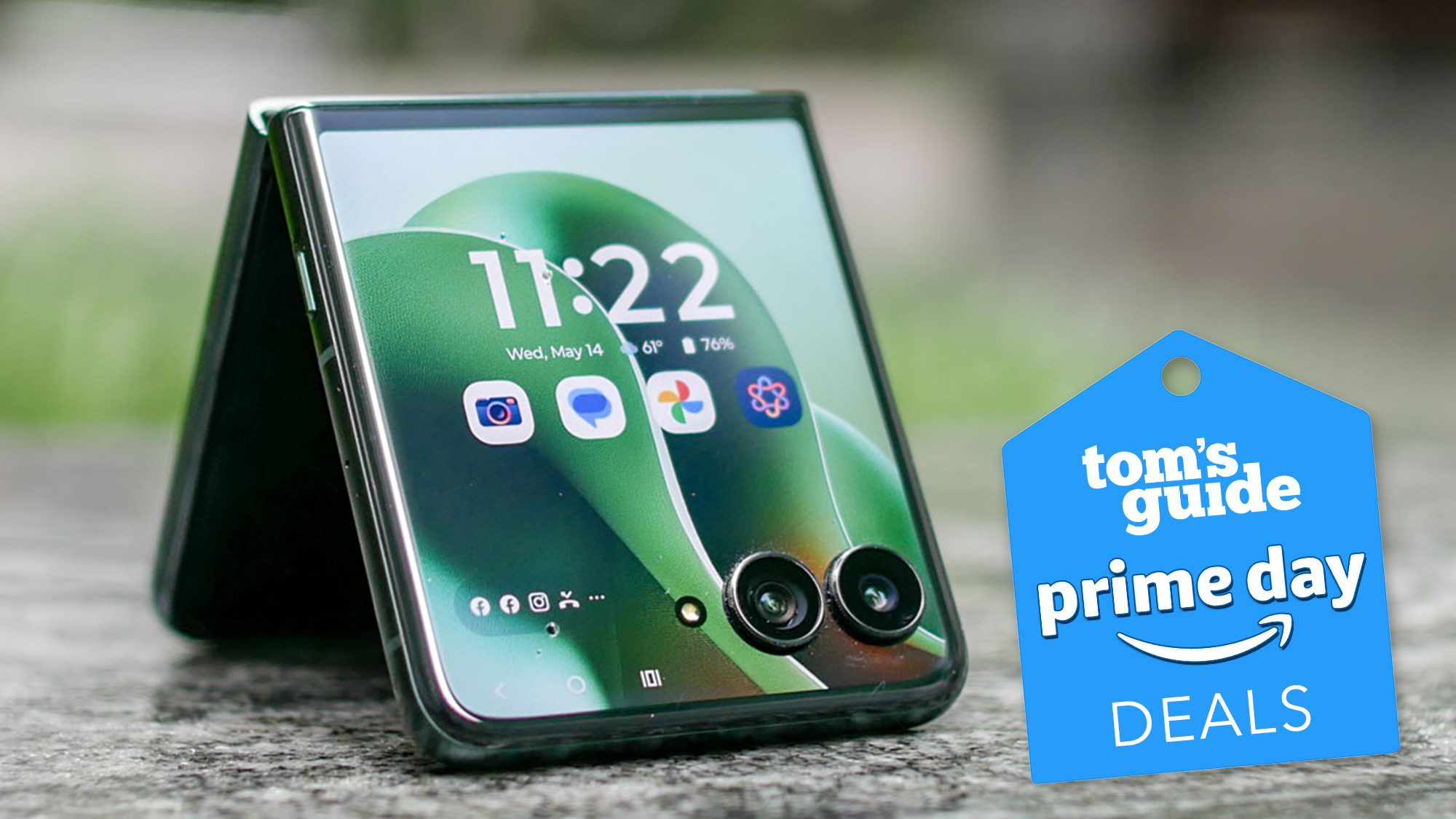 motorola razr ultra with prime day deal tag