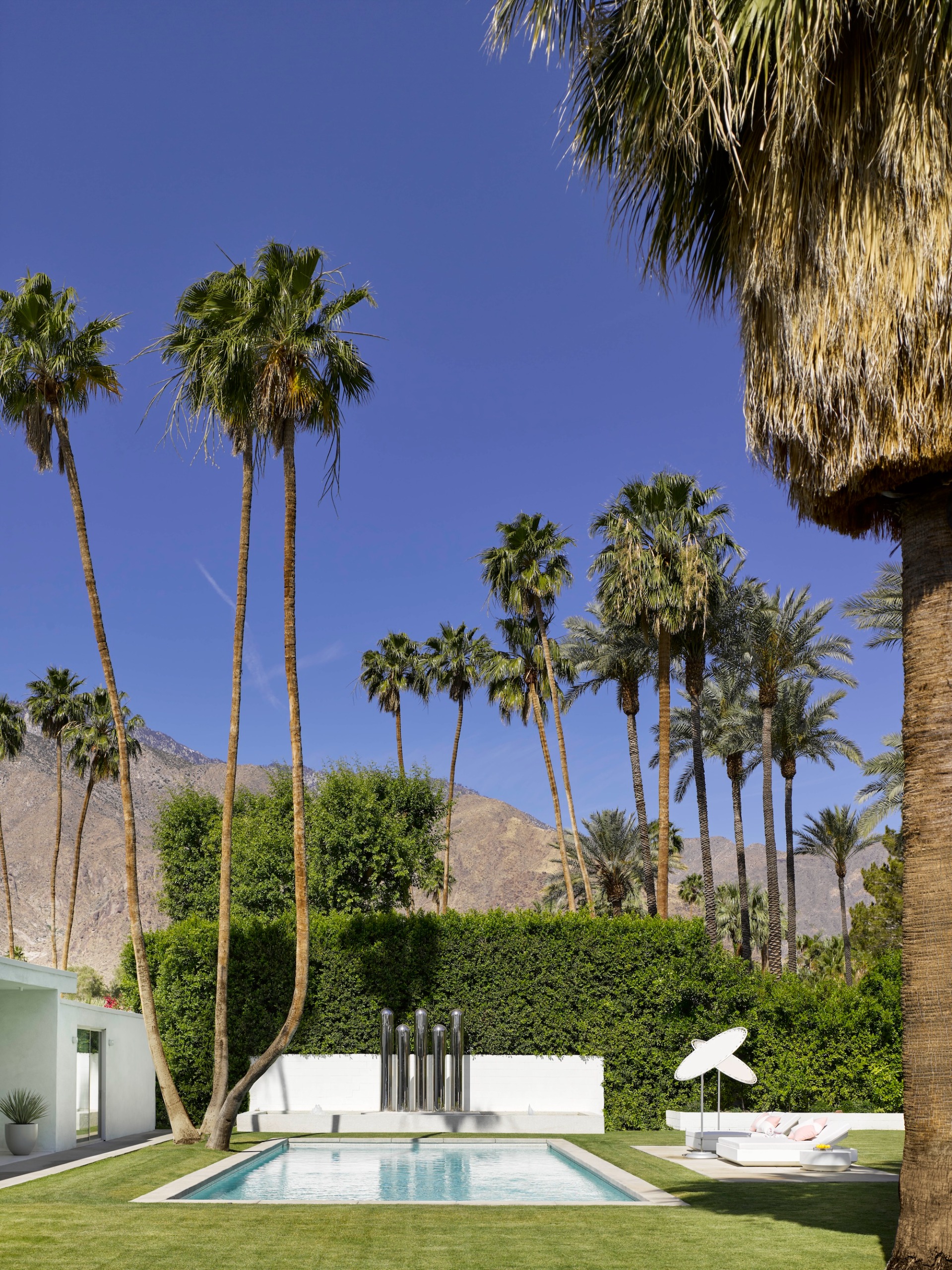 jessica Ayromloo palm springs house