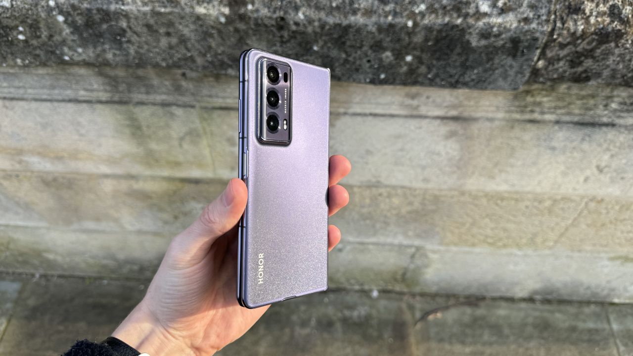 Honor Magic V2 review