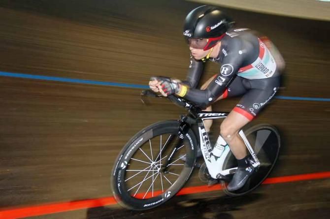 Jan Bakelants (RadioShack Nissan) makes use of the track time to dial in his position