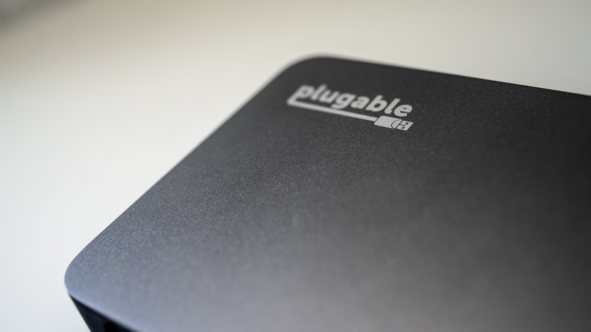 Plugable UD-7400PD dock