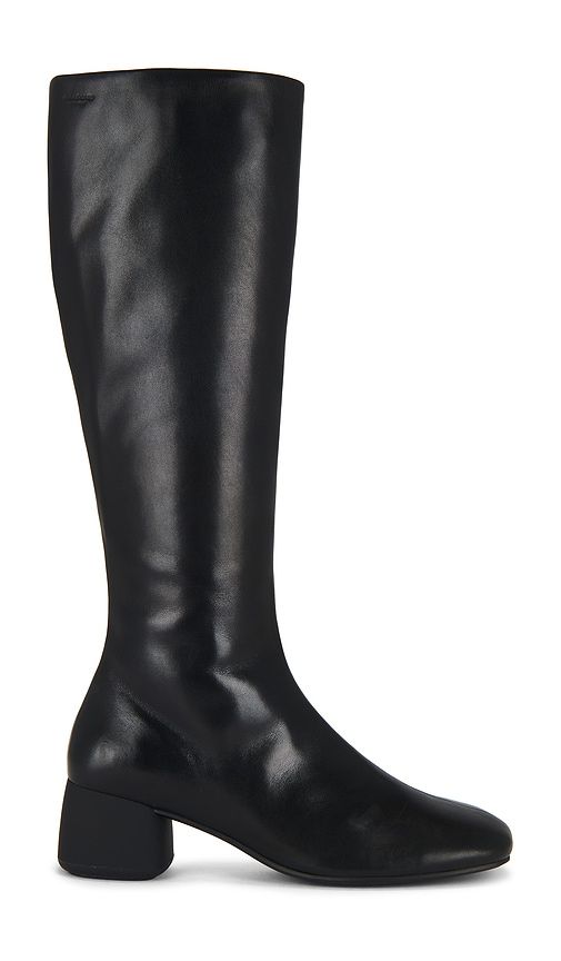 Livia Boots