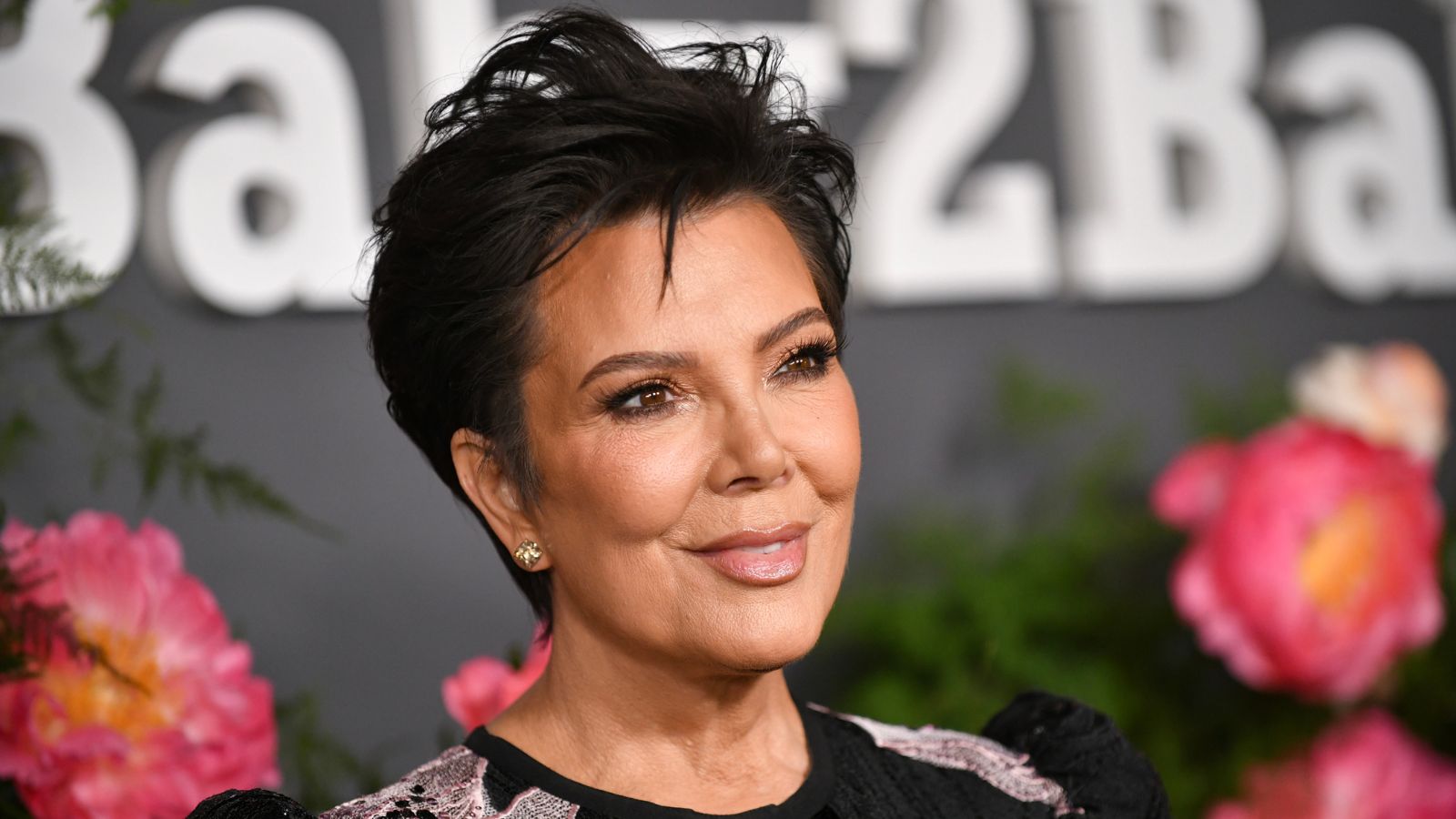 Kris Jenner's 'cozy' movie room uses this clever paint trend