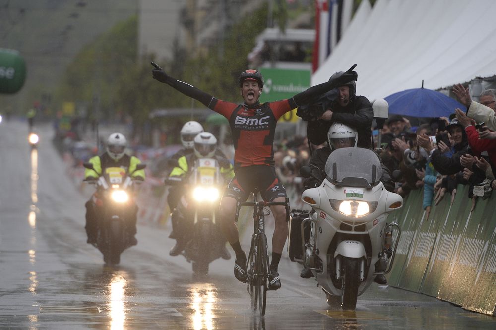 Stefan K&uuml;ng (BMC Racing) salutes his stage 4 Romandie win.