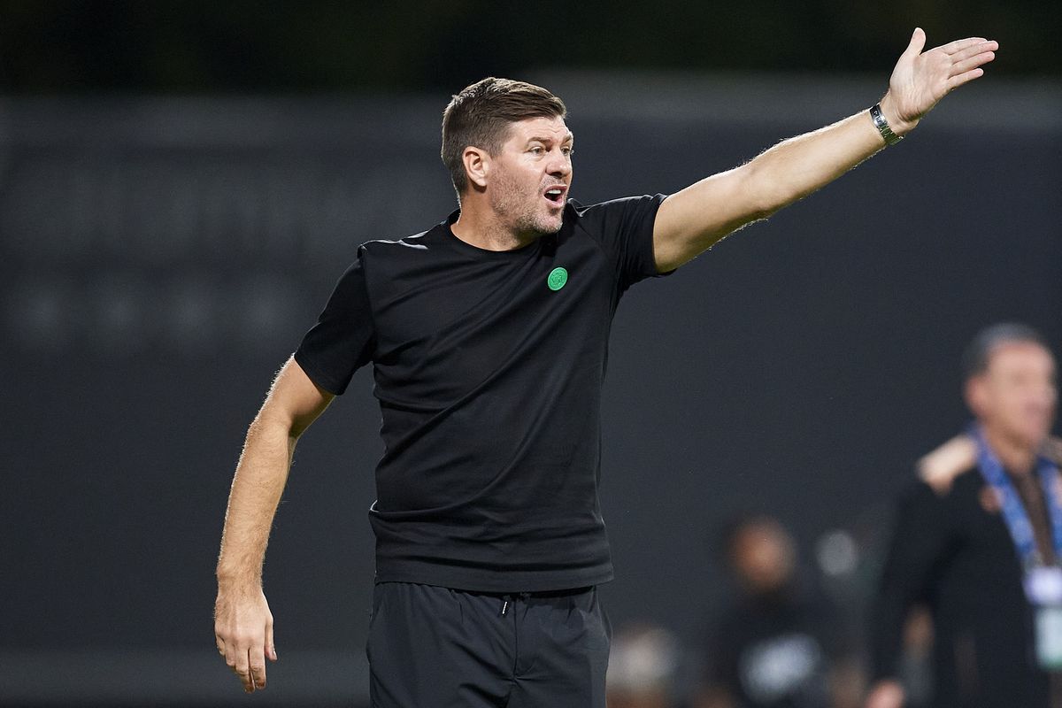 Manager coach Steven Gerrard from Al Ittifaq FC gestures during the Roshn Saudi Pro League football match between Al Fayha v Al Ettifaq at Majmaah Sports City on November 11, 2023 in Majmaah, Saudi Arabia.