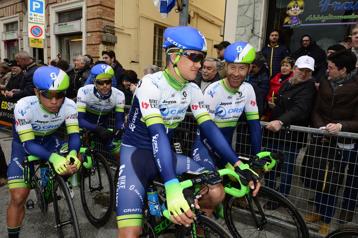The Orica-GreenEdge team at the start line
