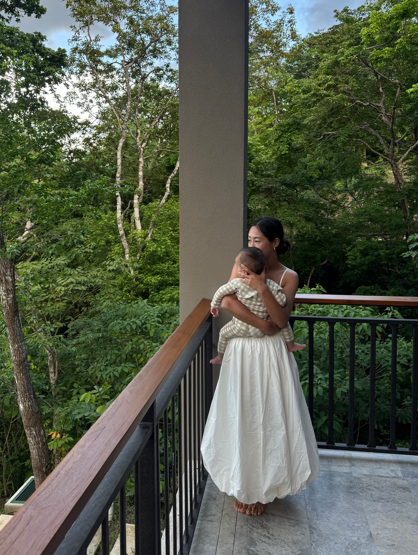 aimee song traveling in the bubble skirt trend