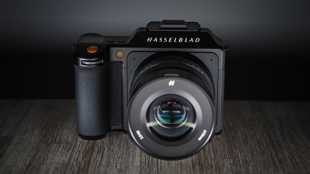 Hasselblad X2D with Hasselblad XCD 2,5/55V