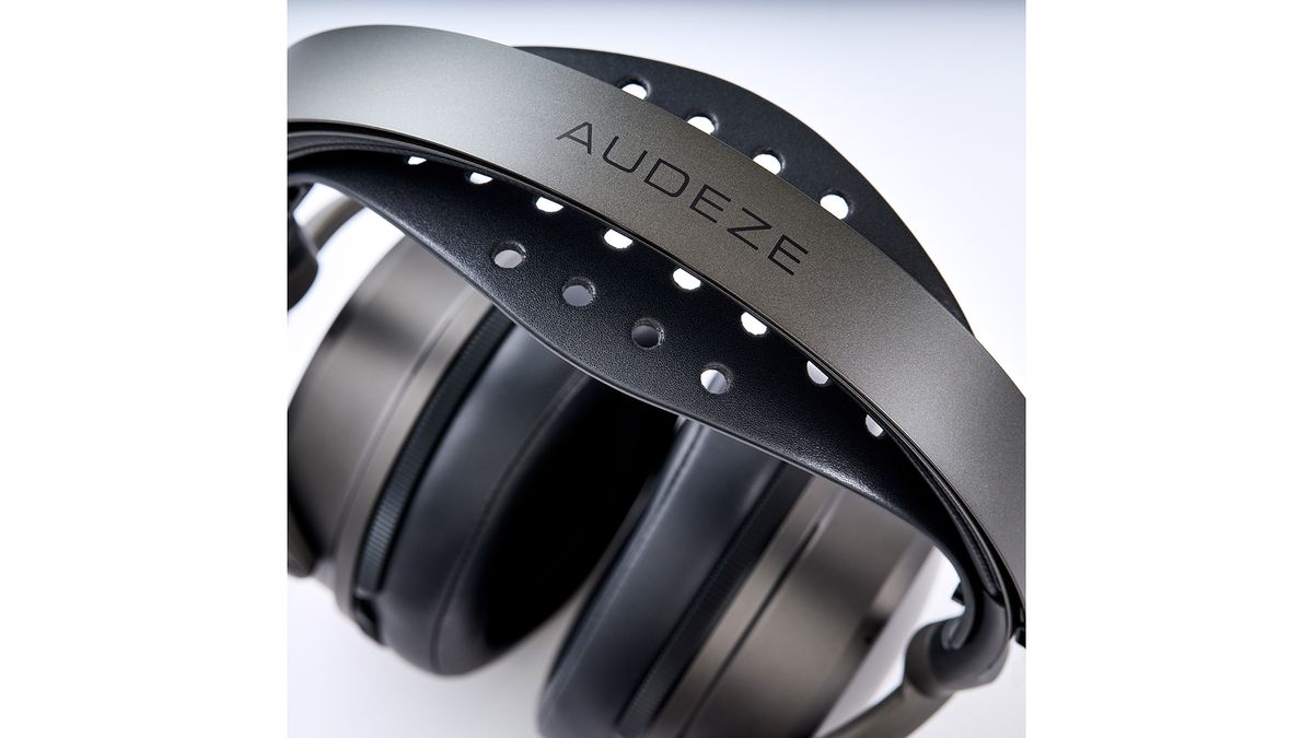 The Audeze Maxwell from different angles.