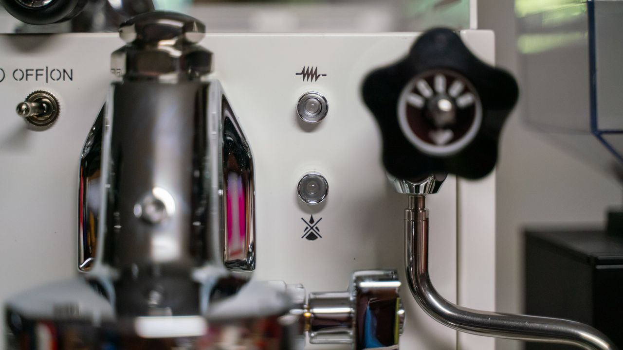 Seattle Coffee Gear Diletta Bello testing images