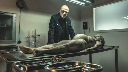 Ray Santilli in The Alien Autopsy Scandal