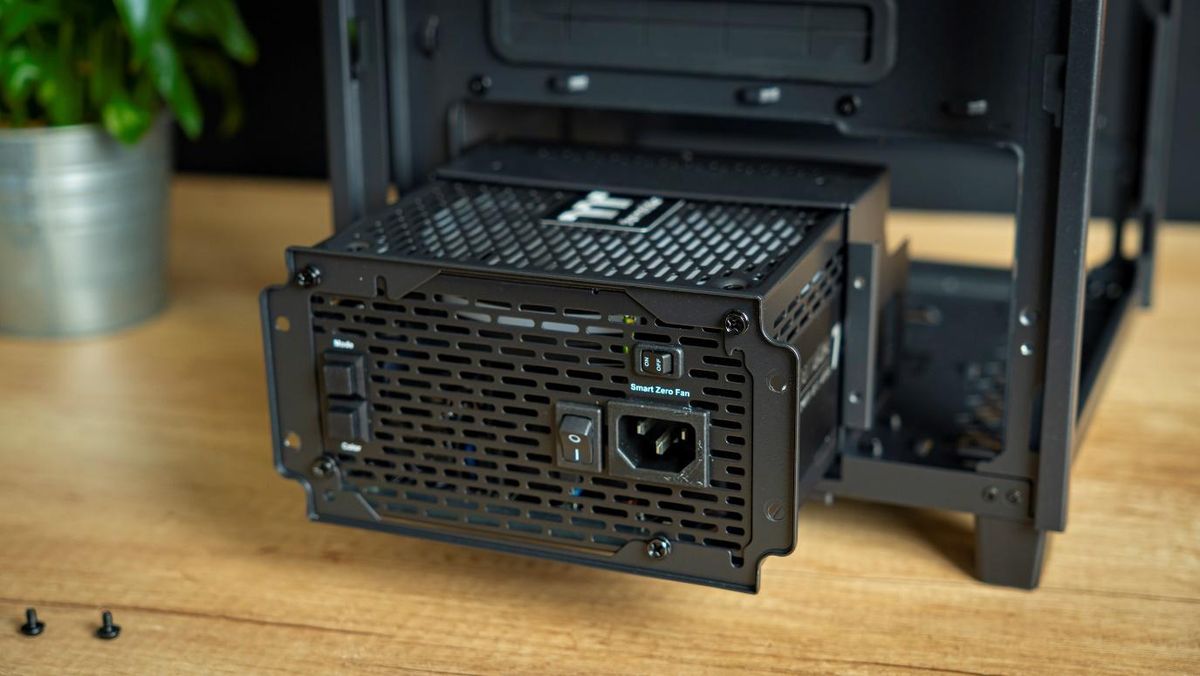 Thermaltake The Tower 100