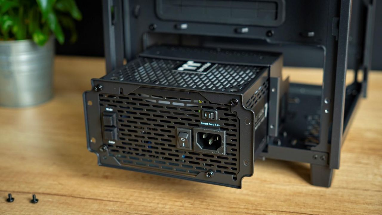 Thermaltake The Tower 100