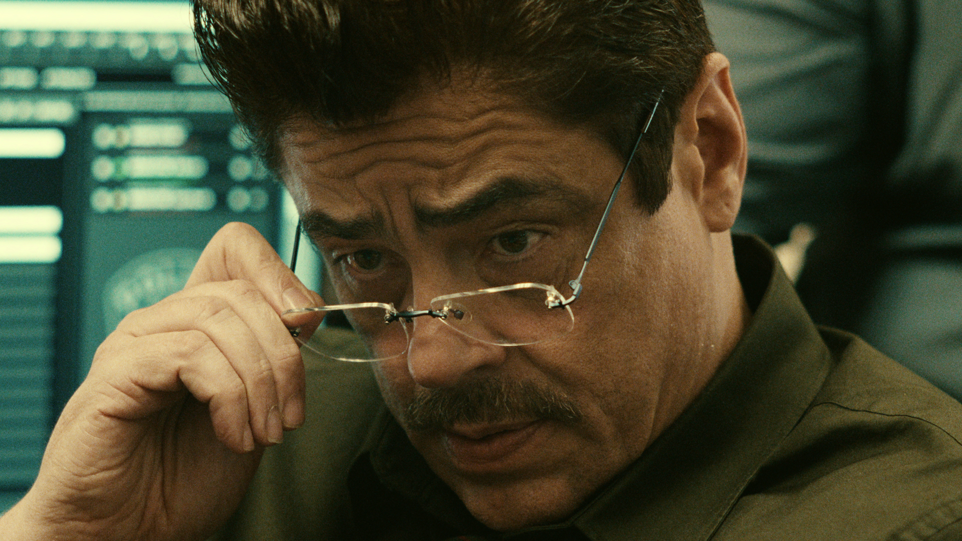 Reptile' Review: Benicio del Toro in a Grisly Homicide Thriller