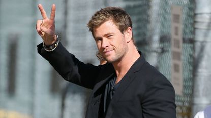 mc-chris-hemsworth-australia-moving