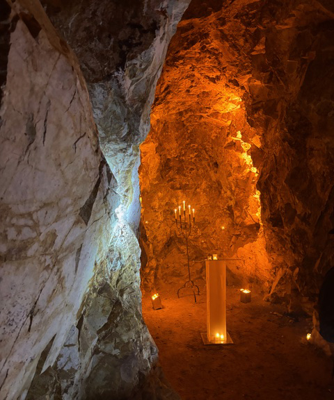 lights in a cave turning it orange