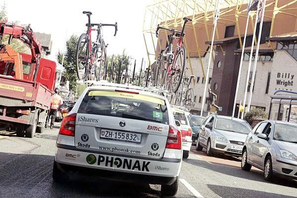 The race reaches Moulineux,