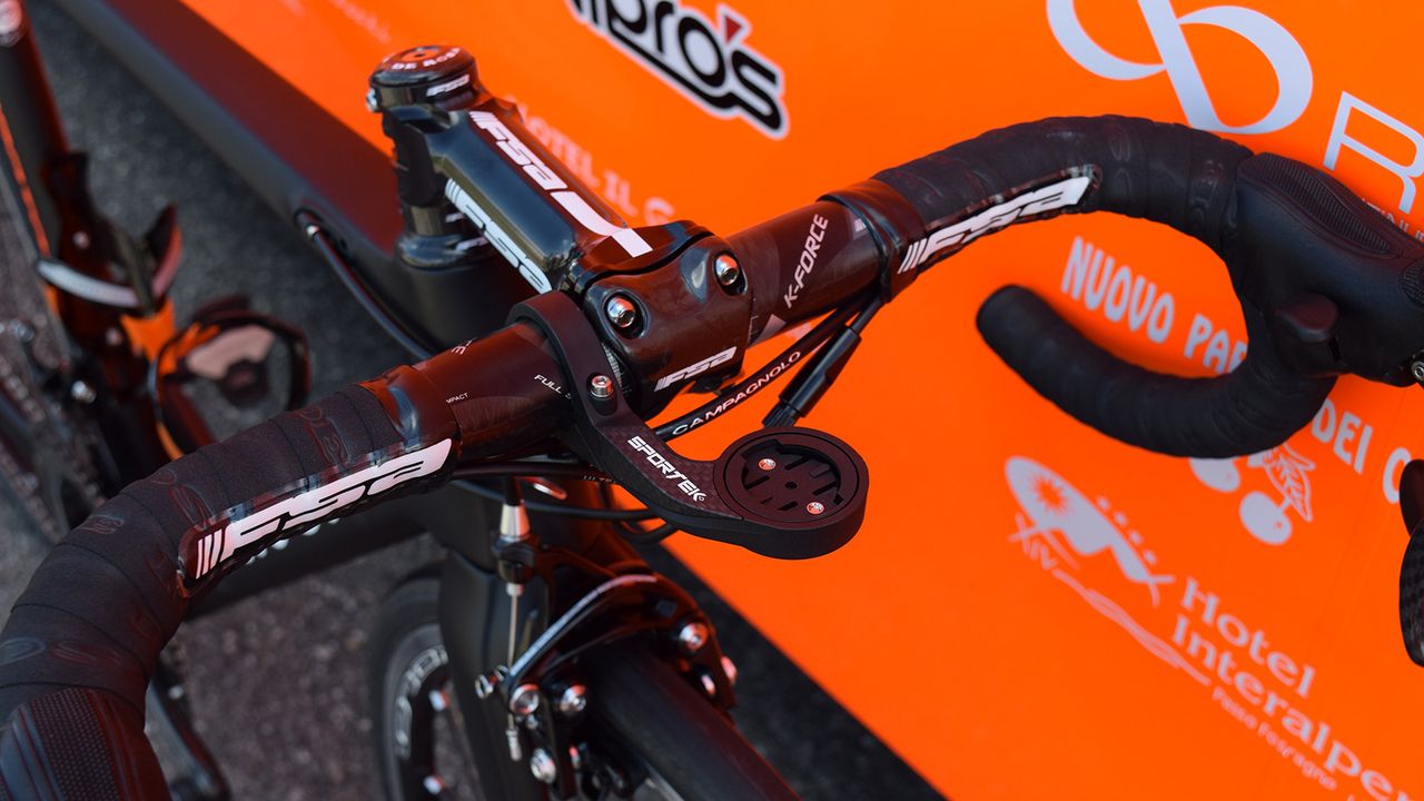 Sportek provides the Pro Continental team with out-front computer mounts