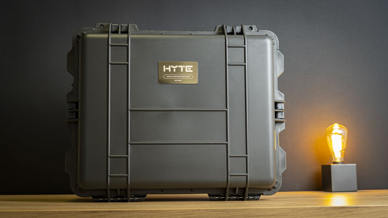 Hyte Revolt 3